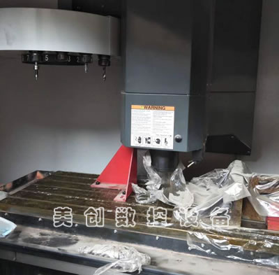 安裝少用美國哈斯VF-4D立式加工中心